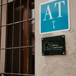 Portal De Santiago Apartment *