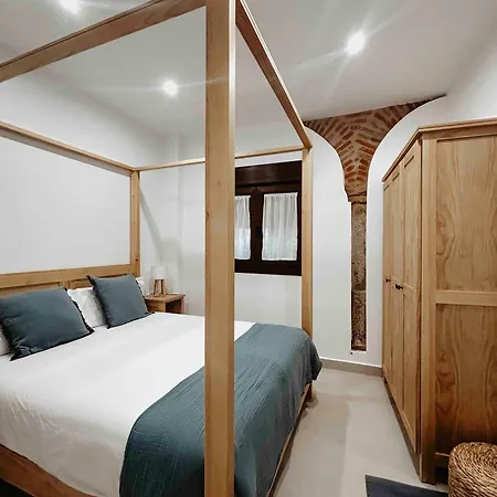 Portal De Santiago Apartment *