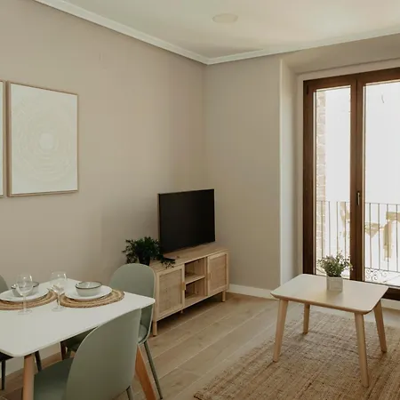 Portal De Santiago Apartment *