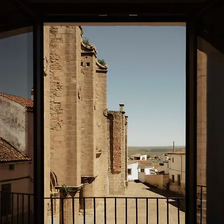 Portal De Santiago * Caces