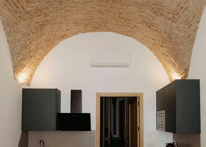 Portal De Santiago Caces